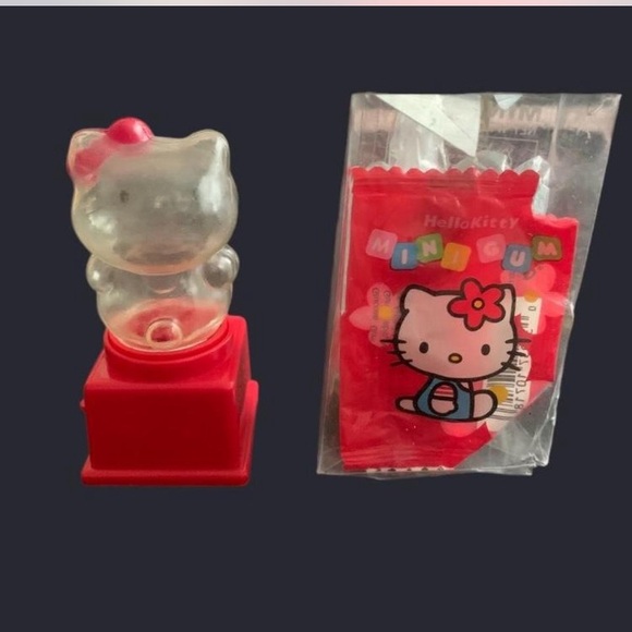 Hello Kitty Mini Gumball Machine - Picture 4 of 4